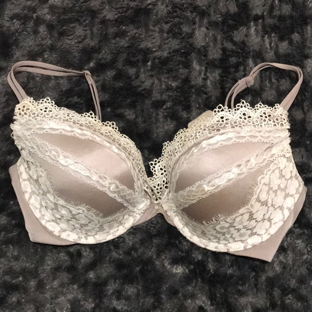Victoria’s Secret VERY SEXY PUSH-UP Bra
